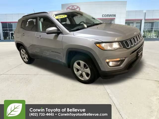 2019 Jeep Compass Latitude 4WD photo