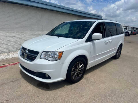 2017 Dodge Grand Caravan SXT FWD photo