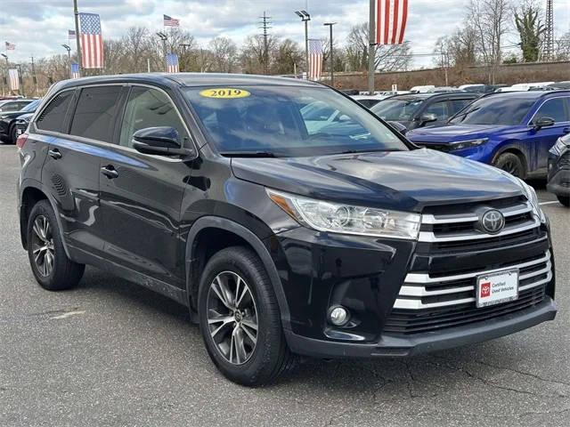 2019 Toyota Highlander LE Plus AWD photo