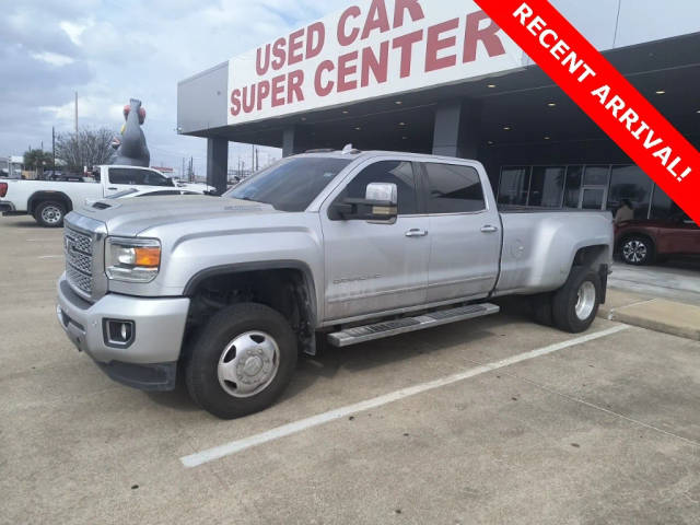 2019 GMC Sierra 3500HD Denali 4WD photo