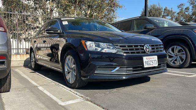 2018 Volkswagen Passat 2.0T SE FWD photo