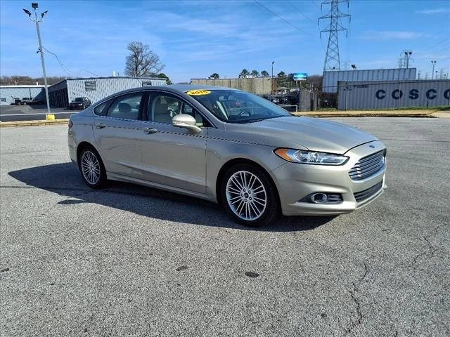 2015 Ford Fusion SE FWD photo