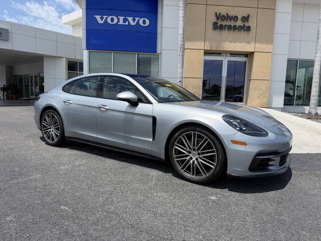 2018 Porsche Panamera 4 AWD photo