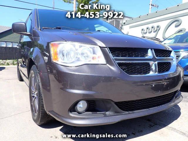 2017 Dodge Grand Caravan SXT FWD photo
