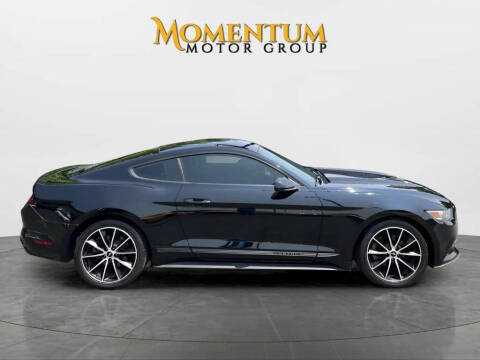 2016 Ford Mustang EcoBoost RWD photo