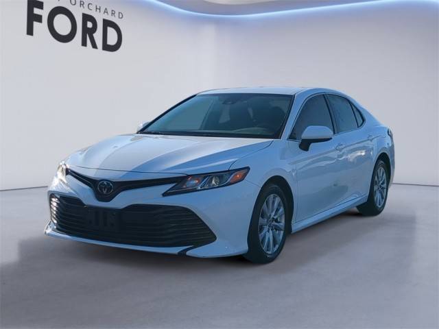 2019 Toyota Camry LE FWD photo