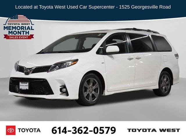 2019 Toyota Sienna SE Premium AWD photo