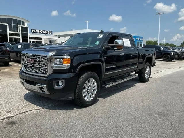 2019 GMC Sierra 3500HD Denali 4WD photo