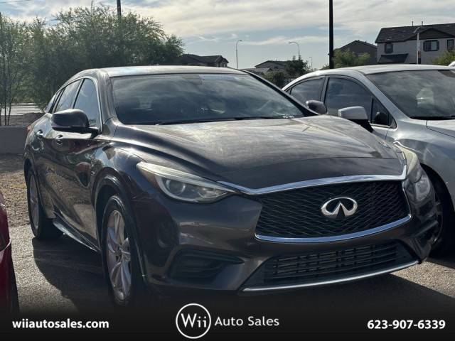 2018 Infiniti QX30 Luxury FWD photo