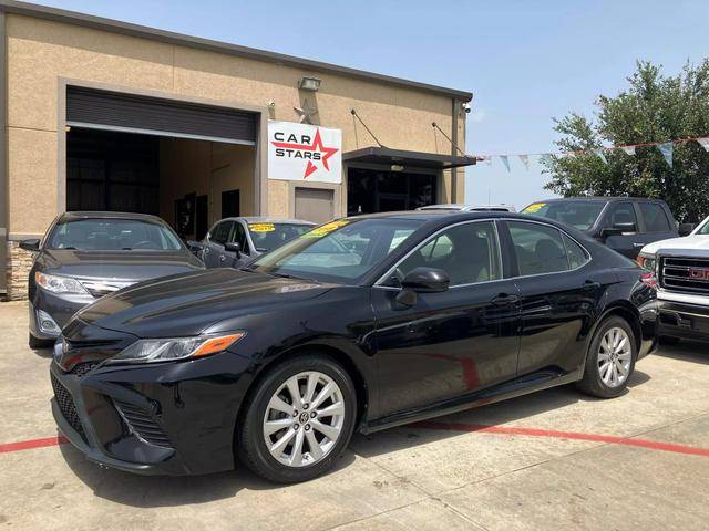 2018 Toyota Camry LE FWD photo