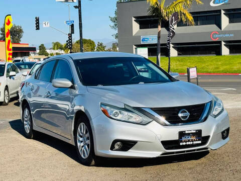 2017 Nissan Altima 2.5 SV FWD photo