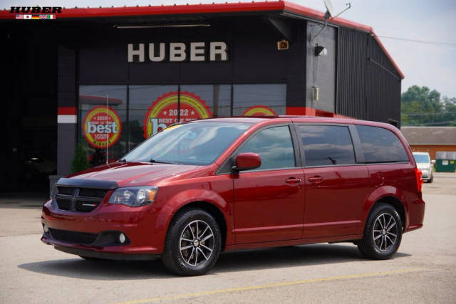 2019 Dodge Grand Caravan SE Plus FWD photo