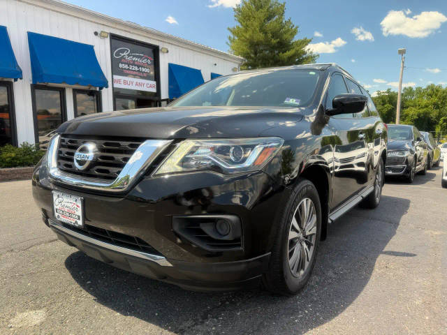 2019 Nissan Pathfinder S 4WD photo