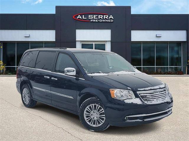 2015 Chrysler Town and Country Touring-L FWD photo