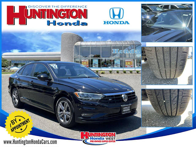 2019 Volkswagen Jetta R-Line FWD photo