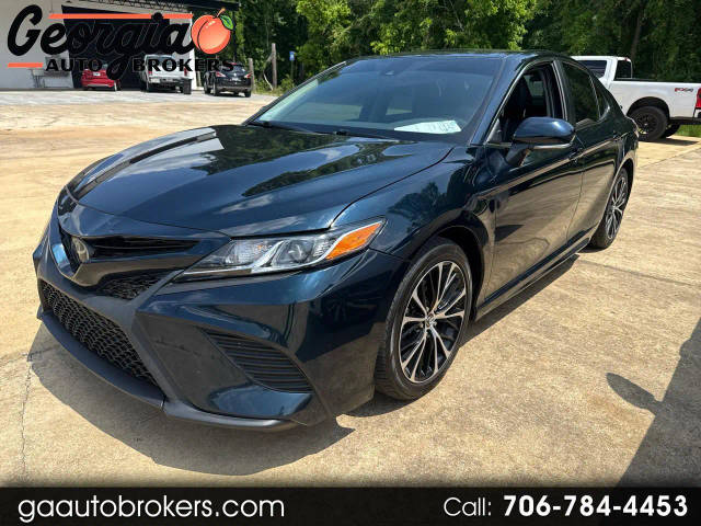 2019 Toyota Camry SE FWD photo