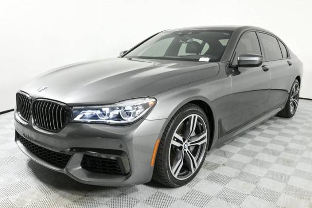 2019 BMW 7 Series 750i RWD photo