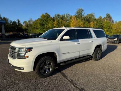 2019 Chevrolet Suburban LT 4WD photo