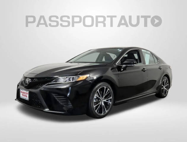 2019 Toyota Camry SE FWD photo