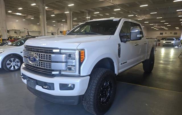 2019 Ford F-350 Super Duty Platinum 4WD photo