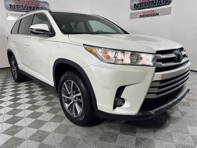 2019 Toyota Highlander XLE FWD photo