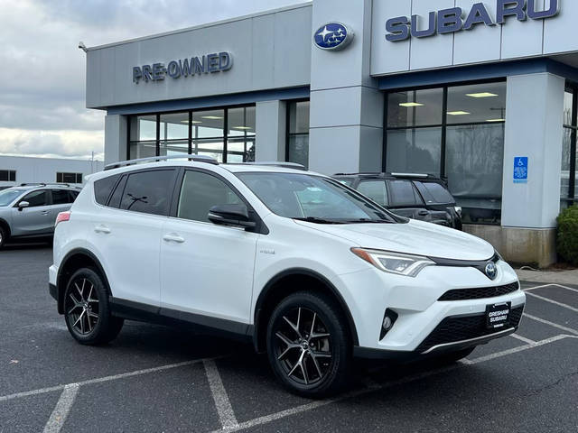 2018 Toyota RAV4 Hybrid SE AWD photo