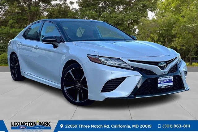 2019 Toyota Camry XSE FWD photo