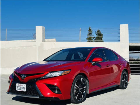 2019 Toyota Camry XSE FWD photo