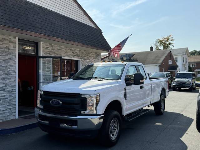 2019 Ford F-350 Super Duty XL 4WD photo