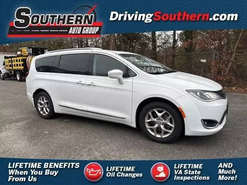 2019 Chrysler Pacifica Minivan Touring L Plus FWD photo