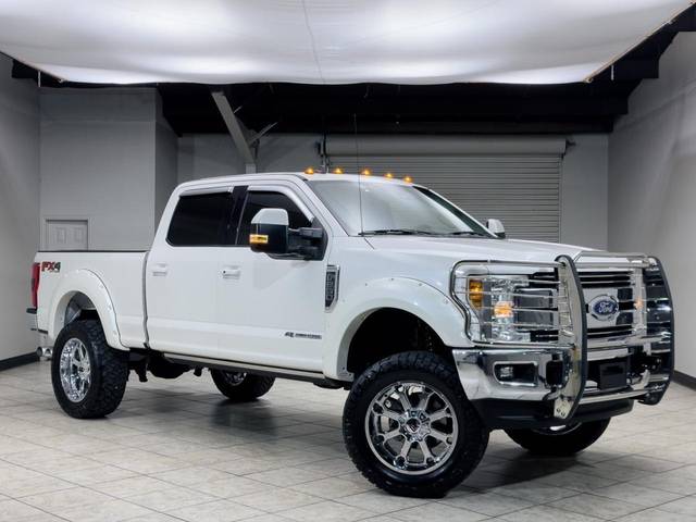 2019 Ford F-250 Super Duty LARIAT 4WD photo
