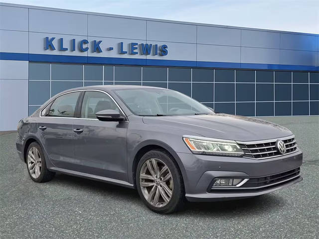 2018 Volkswagen Passat 2.0T SE w/Technology FWD photo