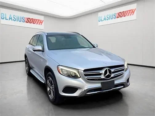 2016 Mercedes-Benz GLC-Class GLC 300 AWD photo