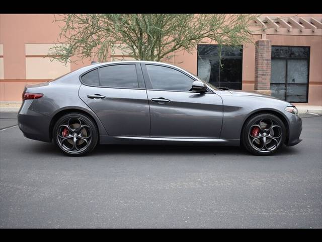 2019 Alfa Romeo Giulia Ti Sport AWD photo
