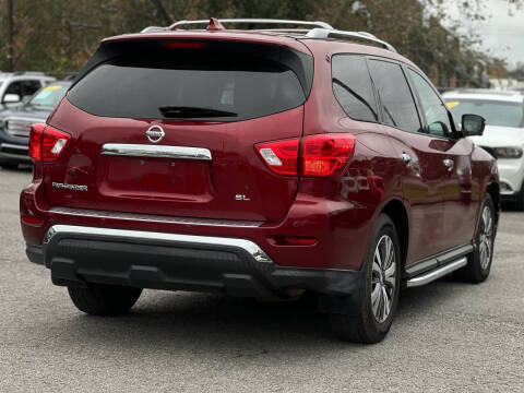 2019 Nissan Pathfinder SL FWD photo