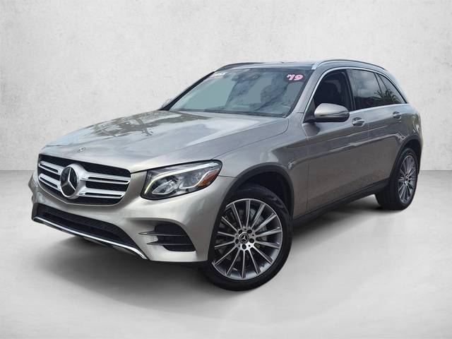 2019 Mercedes-Benz GLC-Class GLC 300 AWD photo