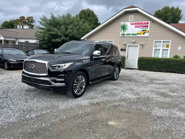 2019 Infiniti QX80 LUXE 4WD photo