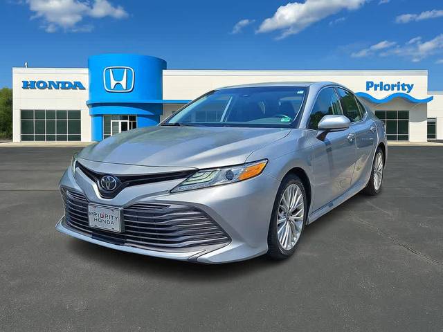 2019 Toyota Camry XLE FWD photo
