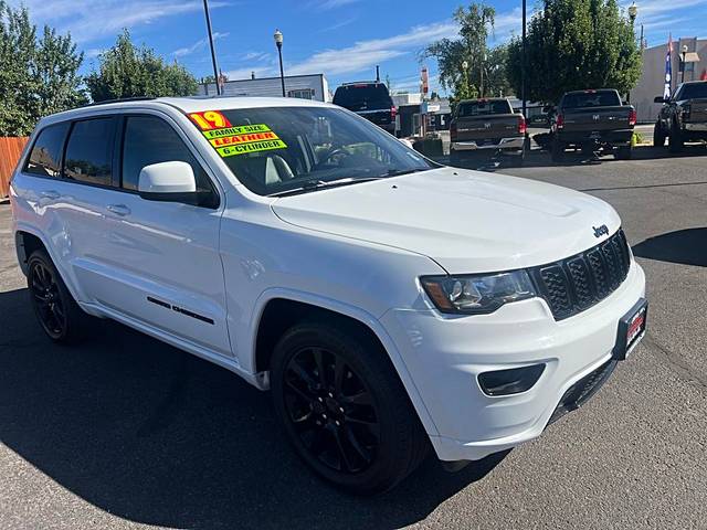 2019 Jeep Grand Cherokee Altitude 4WD photo