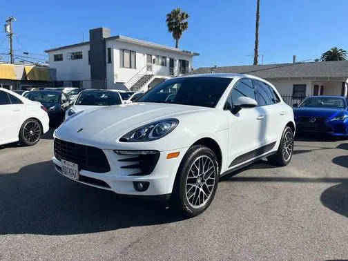 2018 Porsche Macan AWD photo