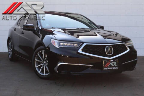 2019 Acura TLX  FWD photo