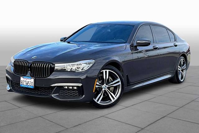 2019 BMW 7 Series 740i RWD photo