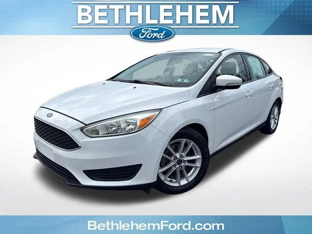 2017 Ford Focus SE FWD photo
