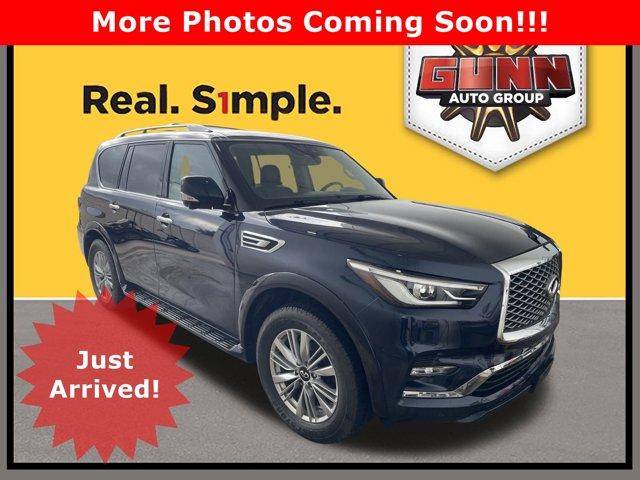 2019 Infiniti QX80 LUXE 4WD photo