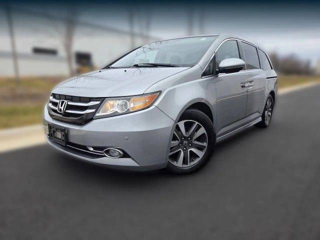 2016 Honda Odyssey Touring FWD photo