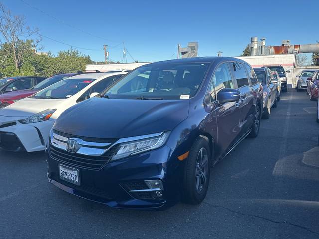 2019 Honda Odyssey Touring FWD photo