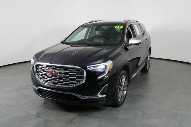2019 GMC Terrain Denali FWD photo