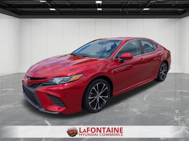 2019 Toyota Camry SE FWD photo