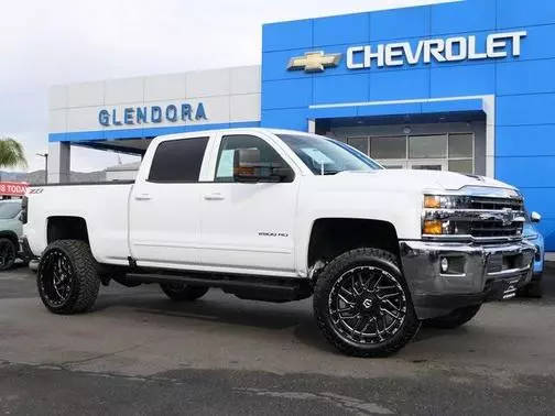 2019 Chevrolet Silverado 2500HD LT 4WD photo