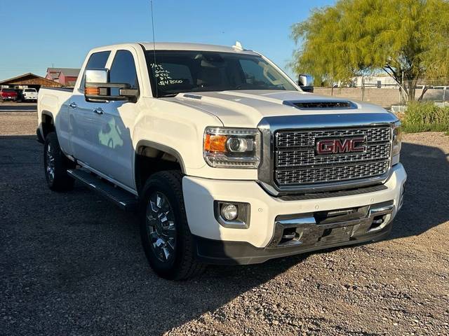2019 GMC Sierra 2500HD Denali 4WD photo